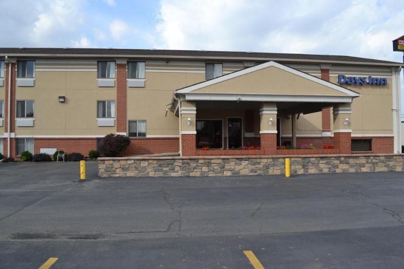 Countryside Inn & Suites Omaha East-Council Bluffs Ia Экстерьер фото