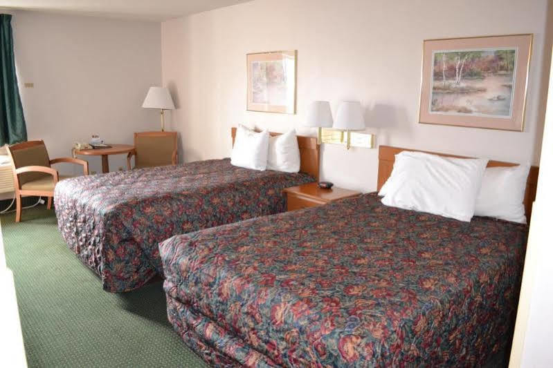Countryside Inn & Suites Omaha East-Council Bluffs Ia Экстерьер фото