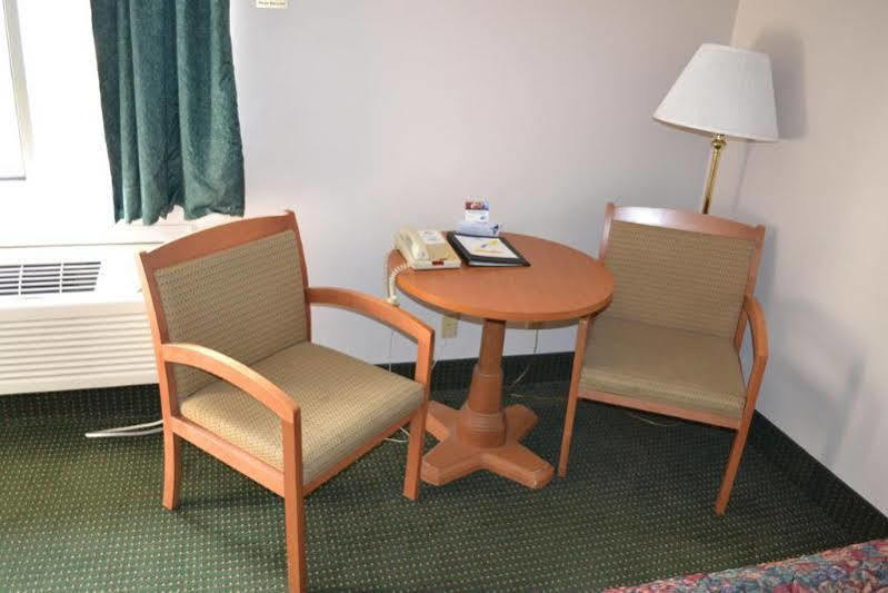 Countryside Inn & Suites Omaha East-Council Bluffs Ia Экстерьер фото