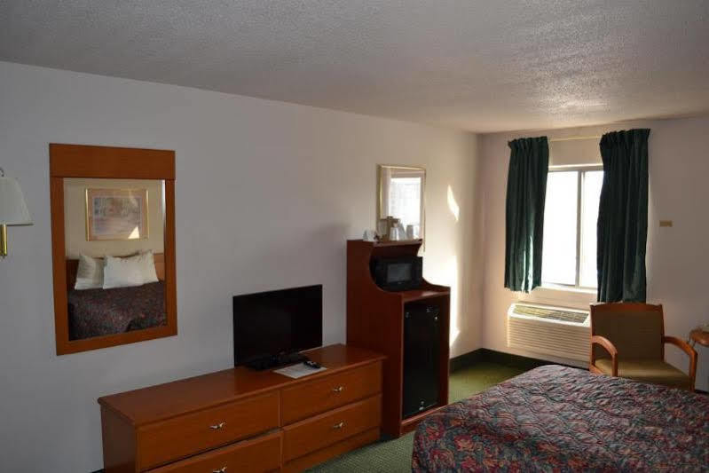 Countryside Inn & Suites Omaha East-Council Bluffs Ia Экстерьер фото
